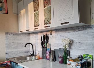 Продам 2-комнатную квартиру, 46 м2, Малоярославец, улица Карла Маркса, 2