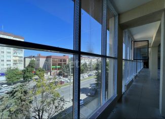 Продаю торговую площадь, 40 м2, Черкесск, проспект Ленина, 70