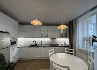 Сдаю 4-комнатную квартиру, 88 м2, Екатеринбург, Библиотечная улица, 48