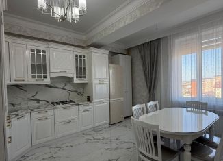 Аренда 2-ком. квартиры, 70 м2, Махачкала, Шёлковая улица, 11, ЖК Лидер