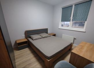Сдам в аренду 2-комнатную квартиру, 58 м2, Новороссийск, улица Куникова, 47Г