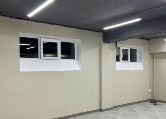 Сдаю в аренду торговую площадь, 191 м2, Дагестан, проспект М. Омарова, 18