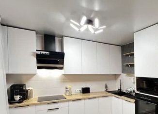 Продам трехкомнатную квартиру, 112 м2, Москва, Давыдковская улица, 18, метро Славянский бульвар