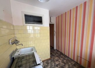 Продам 2-комнатную квартиру, 44.1 м2, Магнитогорск, улица Советской Армии, 5