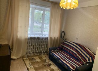 Продается 2-ком. квартира, 30.2 м2, Псковская область, Октябрьский проспект, 47/9