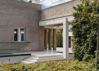 Продам дом, 1230 м2, Краснодар, микрорайон Сады Калинина, Средняя улица