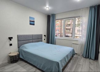 3-комнатная квартира в аренду, 55 м2, Сочи, улица Воровского, микрорайон Центральный