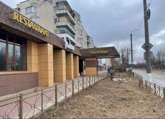 Продаю торговую площадь, 260 м2, Северодвинск, Приморский бульвар, 24