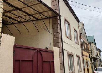 Сдаю в аренду дом, 200 м2, Дербент, улица Генерала Сеидова, 14