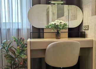 Сдам в аренду трехкомнатную квартиру, 110 м2, Краснодар, Казбекская улица, 7, Фестивальный микрорайон