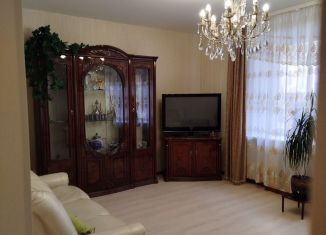 Аренда 2-ком. квартиры, 76 м2, Нижний Новгород, Полтавская улица, 3, метро Горьковская