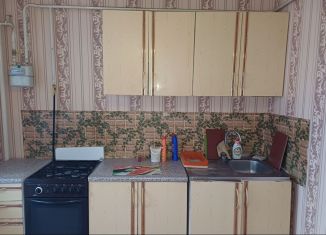 Сдаю в аренду 1-ком. квартиру, 42 м2, Курск, улица Бойцов 9-й Дивизии, 181А