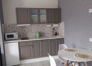 Сдам в аренду 2-ком. квартиру, 60 м2, Краснодарский край, Луговой переулок, 4