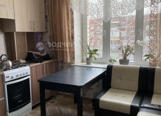 Сдается 1-комнатная квартира, 38 м2, Чебоксары, улица Ленинского Комсомола, 5