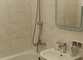 Сдам в аренду 2-комнатную квартиру, 43 м2, Тюмень, улица Хохрякова