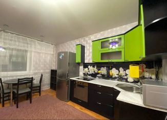 Продаю однокомнатную квартиру, 41 м2, Челябинск, Тракторозаводский район, улица Зальцмана, 46