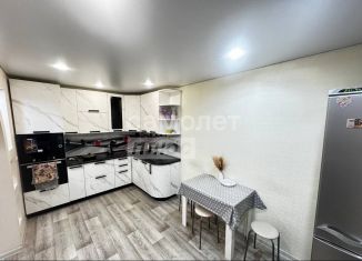 Продаю 3-ком. квартиру, 65 м2, Чита, Славянская улица