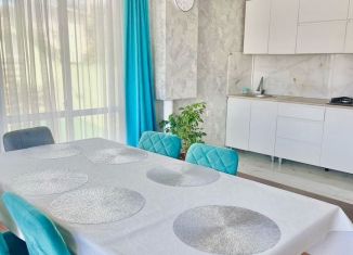 Сдается 2-ком. квартира, 90 м2, Сочи, Изумрудная улица, 28, микрорайон Голубые Дали