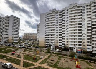 Продам 1-комнатную квартиру, 38 м2, Геленджик, улица Маршала Жукова, 1к4, ЖК Кубанская Марка