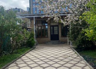 Продается дом, 200 м2, Махачкала, улица Эрлиха, 110