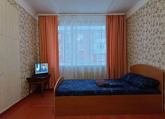 Сдаю в аренду однокомнатную квартиру, 37 м2, Глазов, улица Короленко, 14А