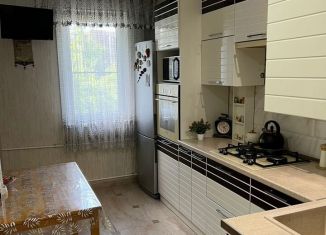 Продается 3-ком. квартира, 72 м2, Сочи, Абрикосовая улица, 18, микрорайон Заречный