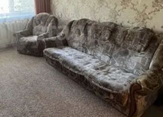 Сдаю в аренду двухкомнатную квартиру, 40 м2, Калуга, улица Постовалова, 2