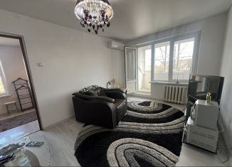 Продаю двухкомнатную квартиру, 45 м2, Грозный, улица У.А. Садаева, 22, 4-й микрорайон