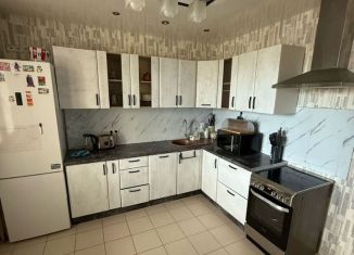 2-ком. квартира в аренду, 66.3 м2, Краснодар, Рождественская набережная, 37, микрорайон Юбилейный