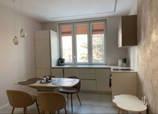 Продаю 1-ком. квартиру, 56 м2, Новосибирск, улица Гоголя, 40/1
