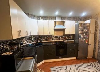 Продажа 3-ком. квартиры, 72.2 м2, Тамбов, улица Победы, 4