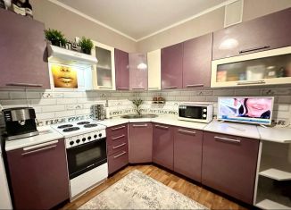 Продается 2-ком. квартира, 60 м2, Геленджик, улица Маршала Жукова, 1к5, ЖК Кубанская Марка