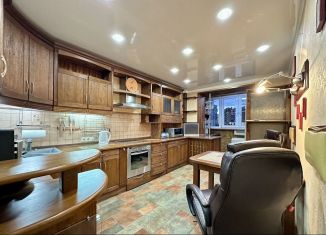 Сдается в аренду 3-комнатная квартира, 82 м2, Реутов, улица Войтовича, 3