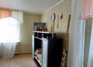 Продается 2-ком. квартира, 44 м2, Азнакаево, улица Султангалиева, 25Б