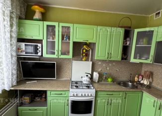 Продам двухкомнатную квартиру, 52.9 м2, Чебаркуль, улица Карпенко, 4