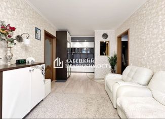 Продаю трехкомнатную квартиру, 71.8 м2, Санкт-Петербург, улица Маршала Захарова, 62к1, метро Проспект Ветеранов