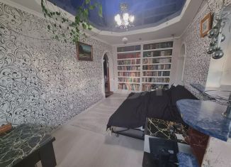 Продажа 4-ком. квартиры, 80 м2, Тюменская область, Амурская улица, 152