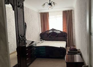 Продам 2-ком. квартиру, 47 м2, Грозный, улица У.А. Садаева, 3, 1-й микрорайон