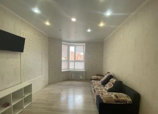 Продам 1-ком. квартиру, 38 м2, Оренбург, улица Поляничко, 10, Ленинский район