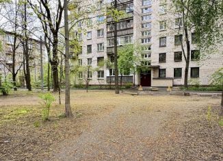 Продаю 1-ком. квартиру, 36.3 м2, Санкт-Петербург, 2-й Муринский проспект, 11, метро Удельная