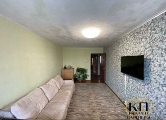 Двухкомнатная квартира на продажу, 47.6 м2, Свердловская область, улица Торопова, 1