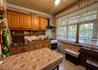 Сдаю в аренду 2-комнатную квартиру, 60 м2, Сочи, улица Гастелло, 19, микрорайон Голубые Дали