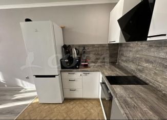 Продается 1-ком. квартира, 37 м2, Тюмень, улица Избышева, 6, ЖК Нефтяник