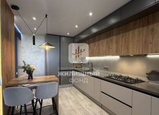 Продается четырехкомнатная квартира, 170.1 м2, Саратов, улица имени В.Г. Рахова, 61/71