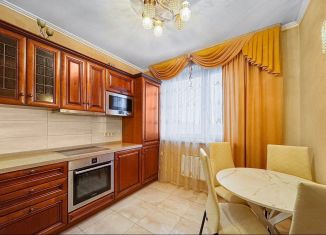Сдам в аренду 2-ком. квартиру, 60 м2, Москва, Болотниковская улица, 30, ЮЗАО
