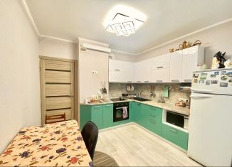 Продаю двухкомнатную квартиру, 61.2 м2, Курск, проспект Анатолия Дериглазова, 123