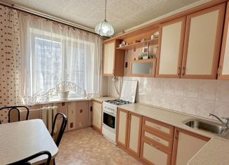 Продаю трехкомнатную квартиру, 65.6 м2, Чувашия, Юго-Западный бульвар, 10