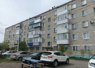 Продается двухкомнатная квартира, 46 м2, Курганская область, улица Мира, 44