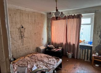 Продается 2-комнатная квартира, 40 м2, Екатеринбург, метро Проспект Космонавтов, Донбасская улица, 8