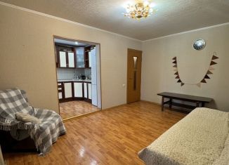 Продажа 2-ком. квартиры, 50.4 м2, поселок Октябрьский, Санаторная улица, 1